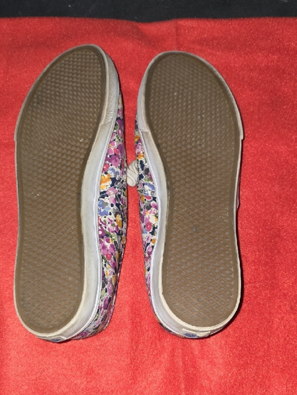 Vans Floral Canvas Low-Top Sneakers in Pink, Purple, Yellow and Cream - Picture 5 of 6